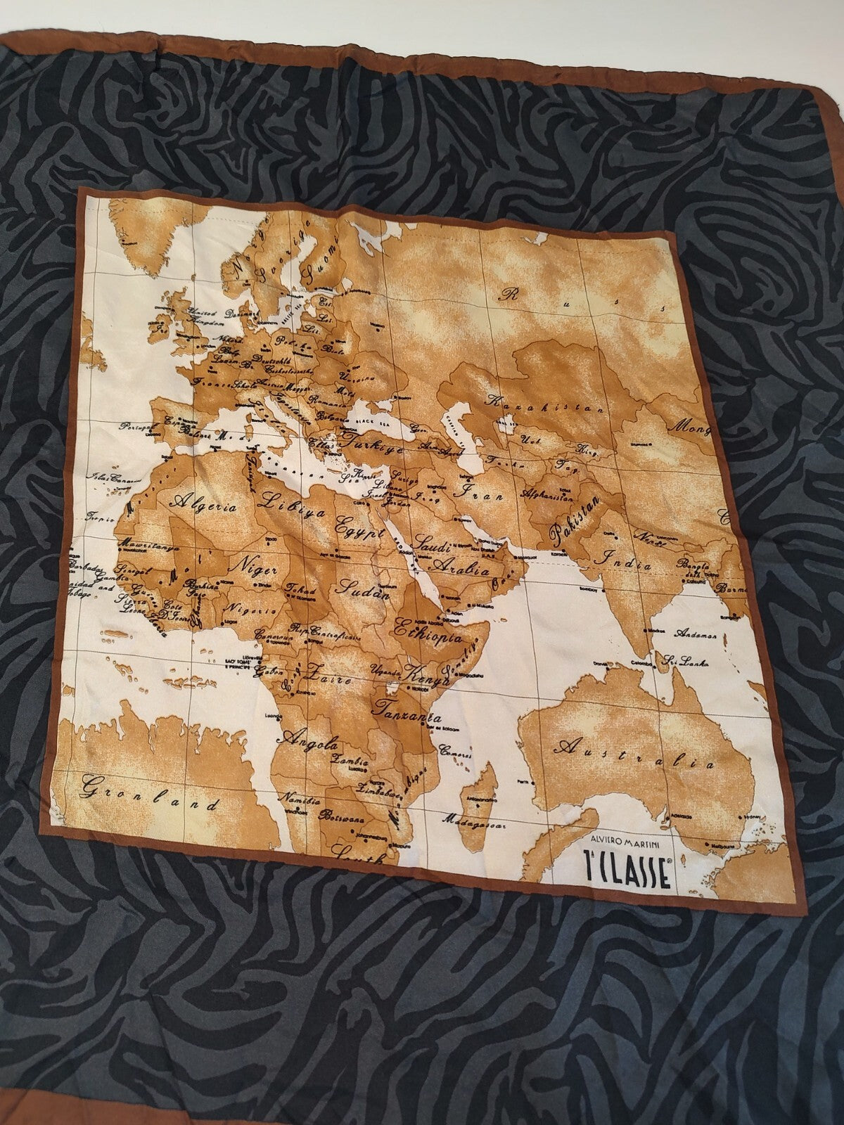 ALVIERO MARTINI 1 CLASSE FOULARD 100% SILK SETA SCARVES SCARF SQUARE MADE ITALY