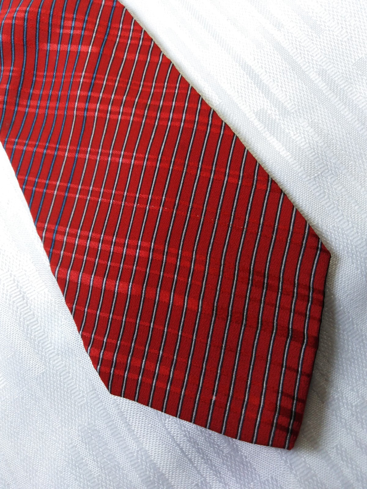 YVES SAINT LAURENT 100% SETA SILK TIE CRAVATTA NECKTIE VINTAGE CLASSIC ITALY