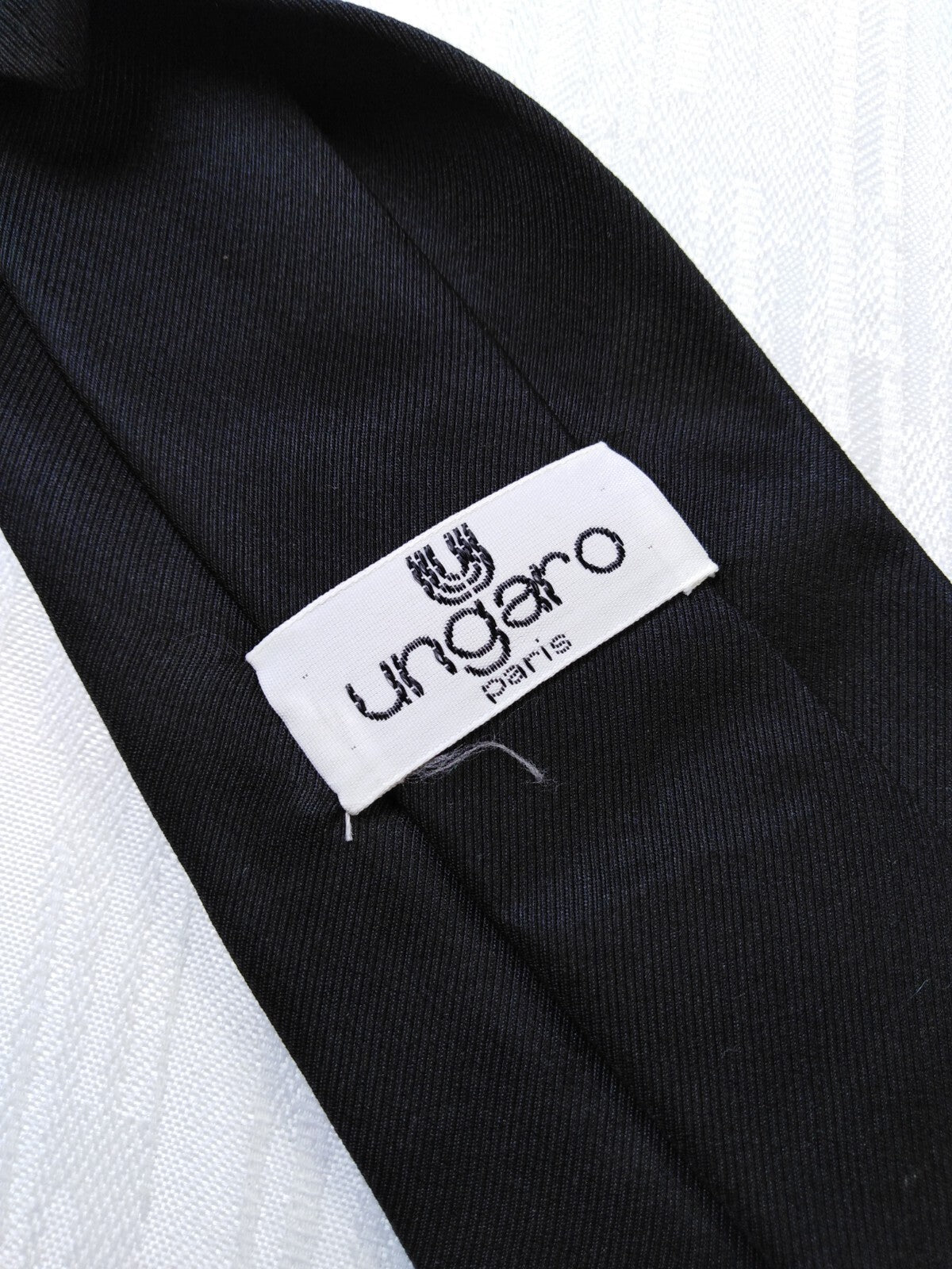 UNGARO PARIS 100% SILK TIE SETA CRAVATTA NECKTIE MADE IN ITALY CLASSIC