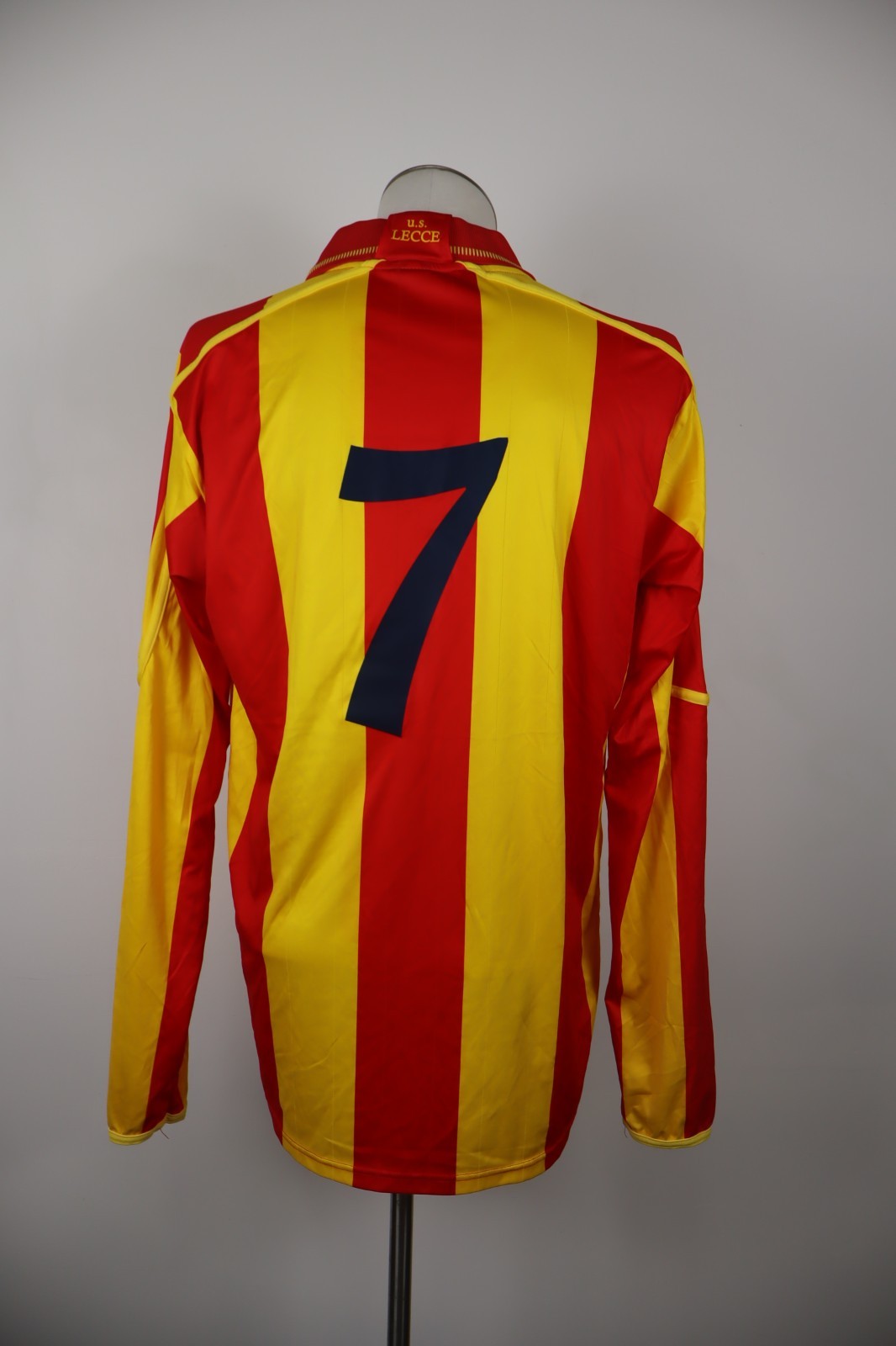 ASICS LECCE nr. 7 MAGLIA CALCIO UOMO Tg XL SOCCER JERSEY SPORT VINTAGE 09/10
