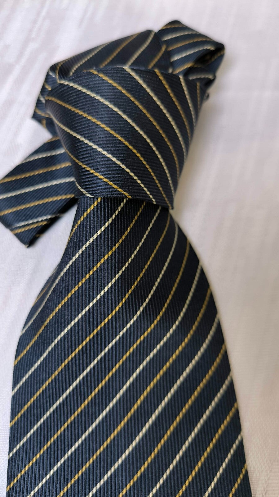 ARGYLE & SUTHERLAND 100% SILK TIE SETA CRAVATTA NECKTIE MADE IN ITALY