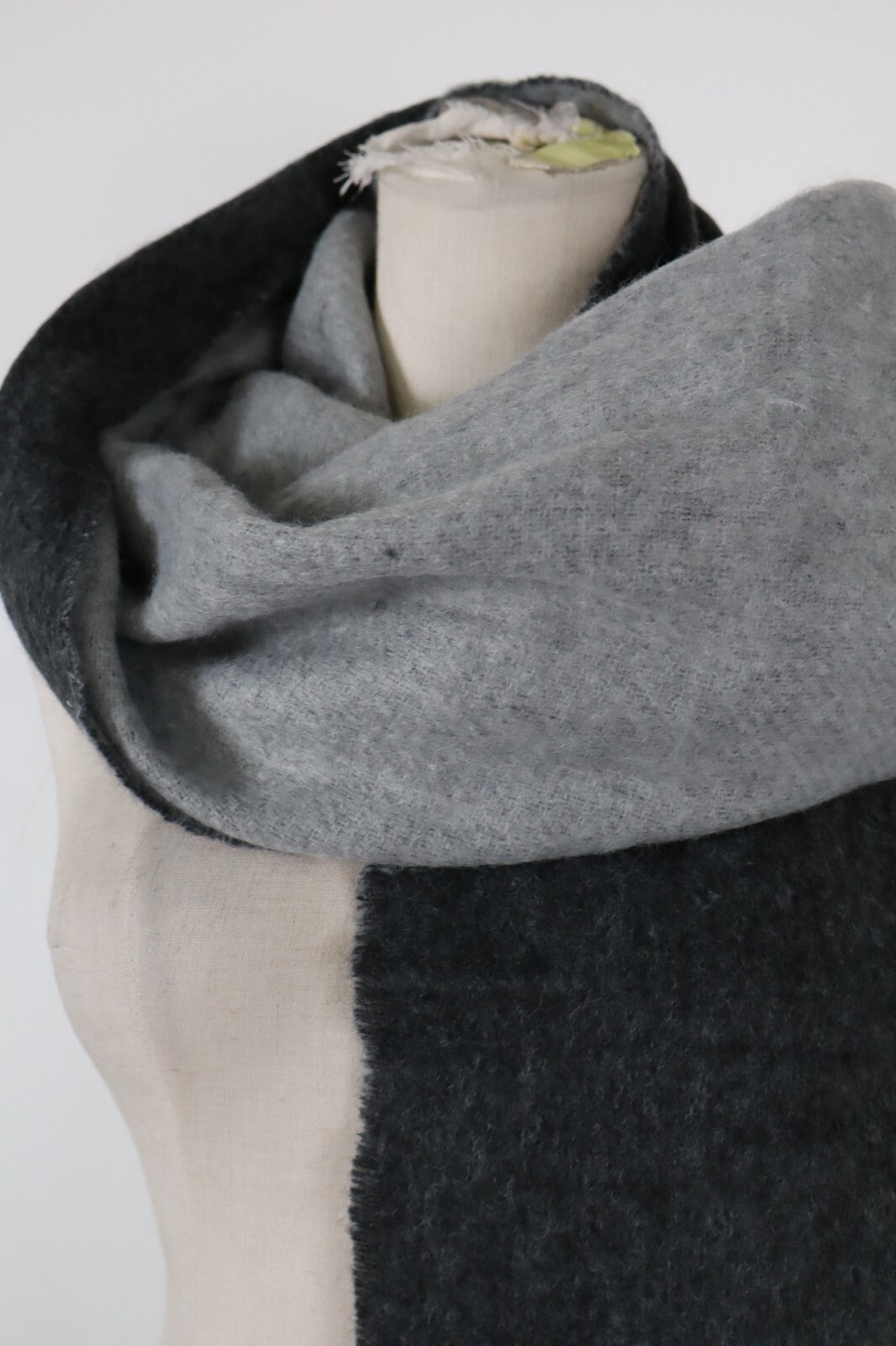 PIERRE CARDIN SCIARPA UOMO DONNA UNISEX WOMAN MAN VINTAGE CASUAL SCARF CON TAG