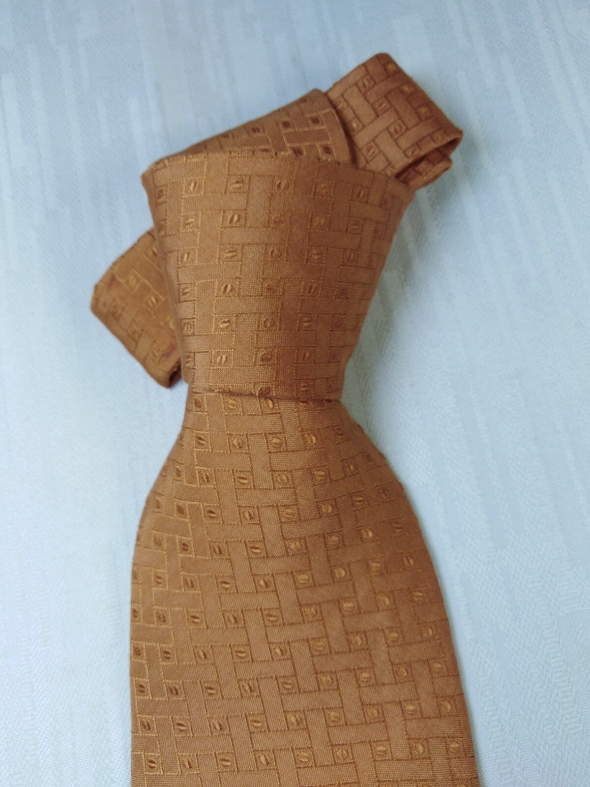 UNGARO ITALY 100% SILK TIE SETA CRAVATTA NECKTIE ITALY VINTAGE CLASSIC