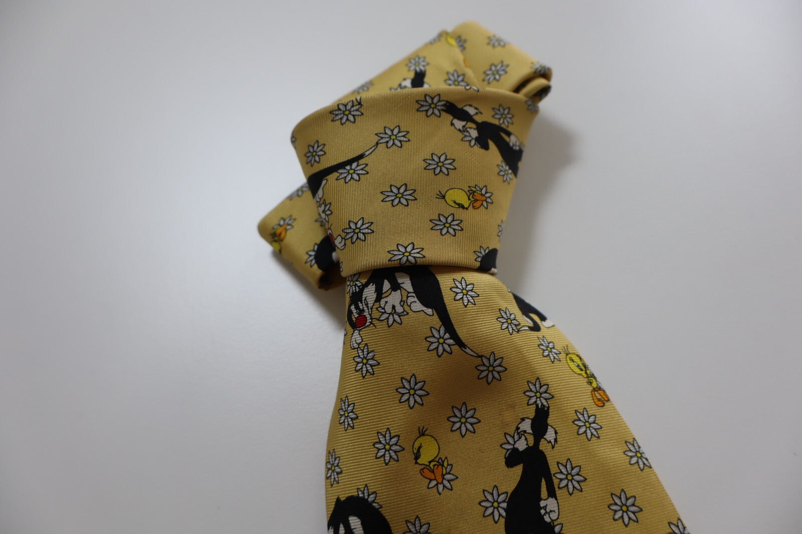 LOONEY TUNES WARNER BROS 100% SILK TIE SETA CRAVATTA NECKTIE MADE  ITALY TWEETY