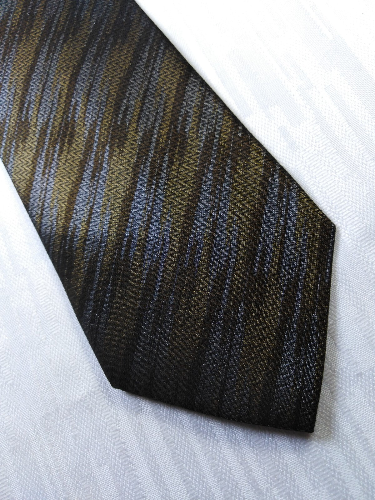 BASILE 100% SILK TIE SETA CRAVATTA NECKTIE MADE IN ITALY CLASSIC