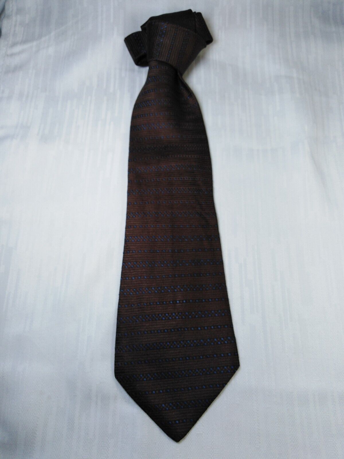 F&F ROMA 100% SETA SILK TIE CRAVATTA NECKTIE ITALY VINTAGE CLASSIC