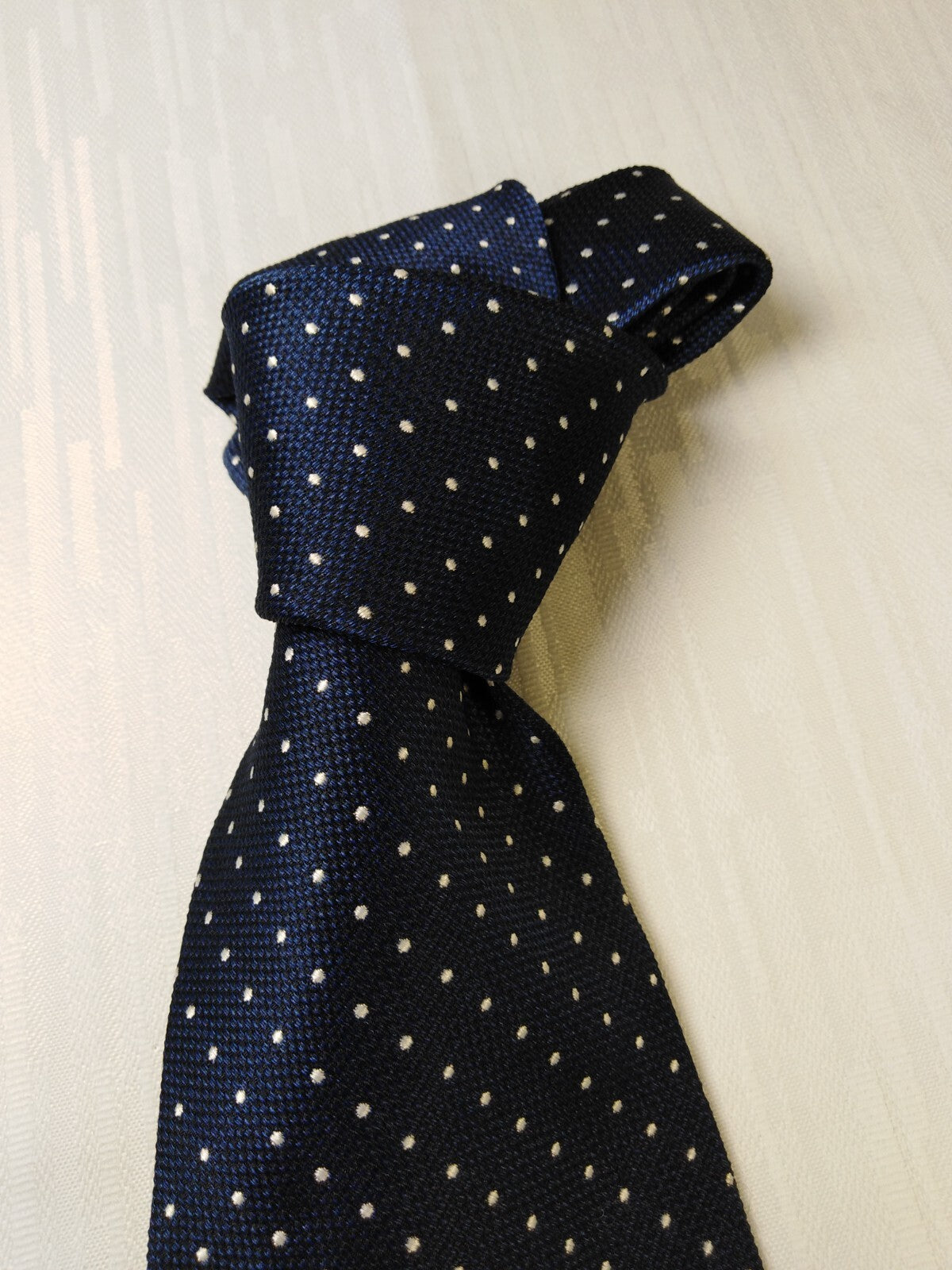 UNGARO 100% SILK TIE SETA CRAVATTA NECKTIE MADE IN ITALY CLASSIC