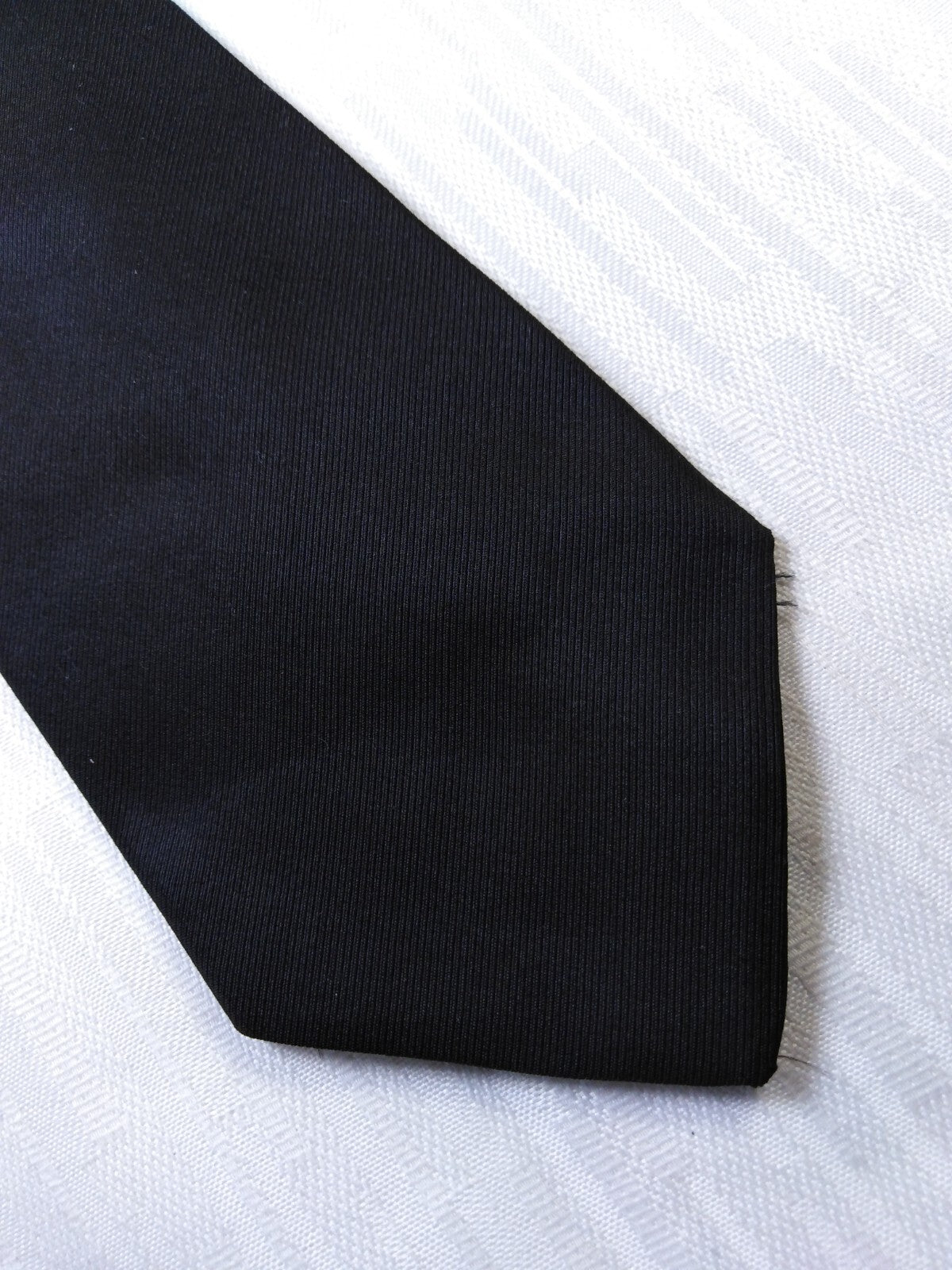 UNGARO PARIS 100% SILK TIE SETA CRAVATTA NECKTIE MADE IN ITALY CLASSIC