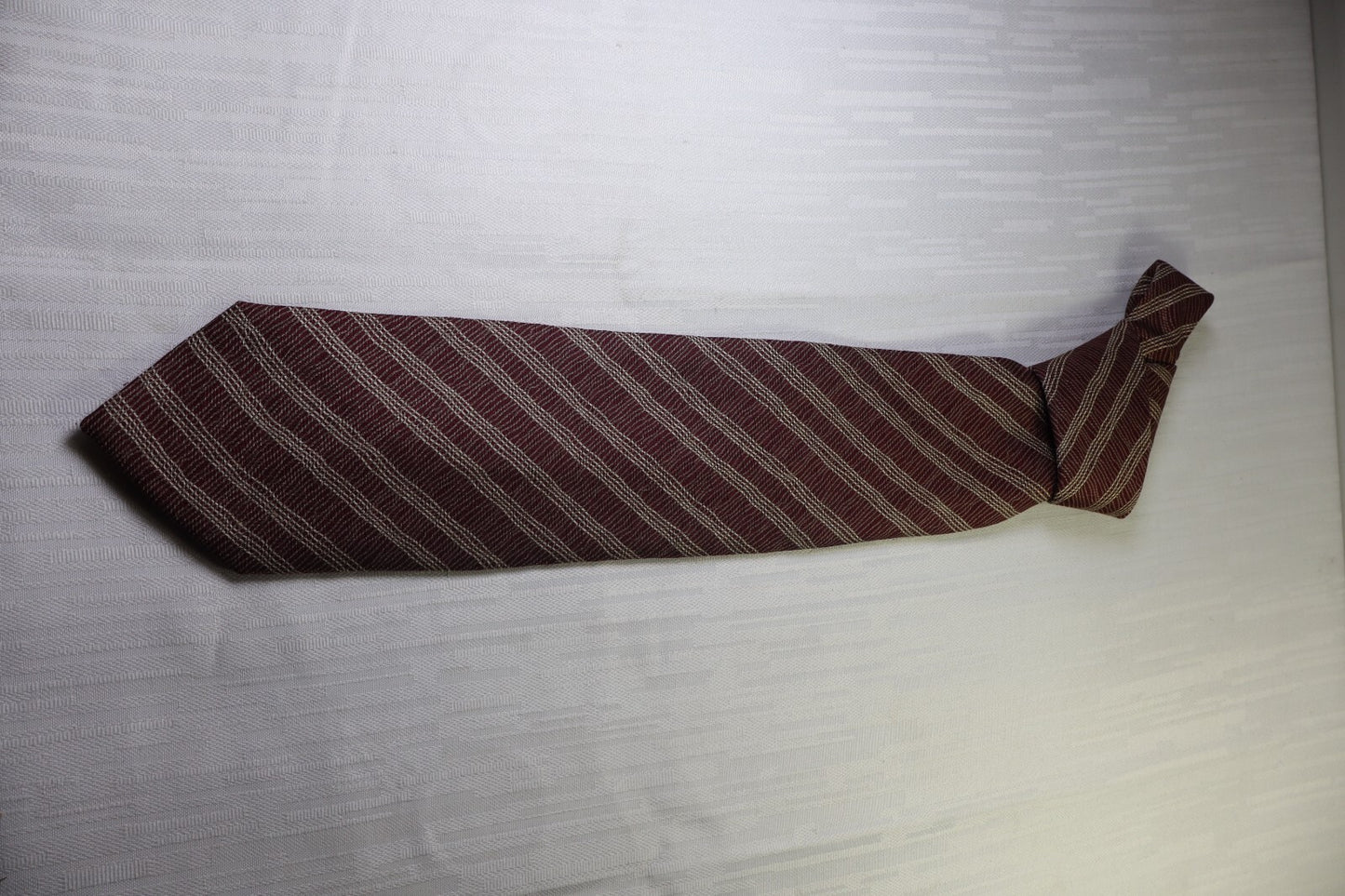 BASILE 100% SILK TIE SETA CRAVATTA NECKTIE MADE ITALY VINTAGE CLASSIC