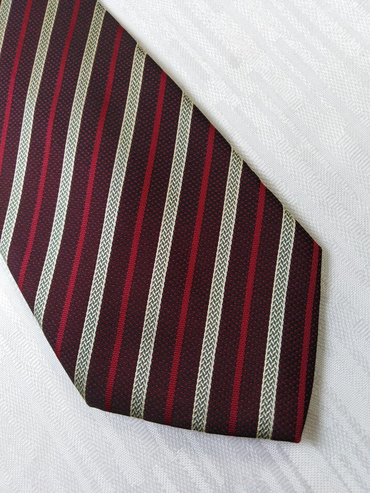 UNGARO 100% SILK TIE SETA CRAVATTA NECKTIE MADE IN ITALIA CLASSIC