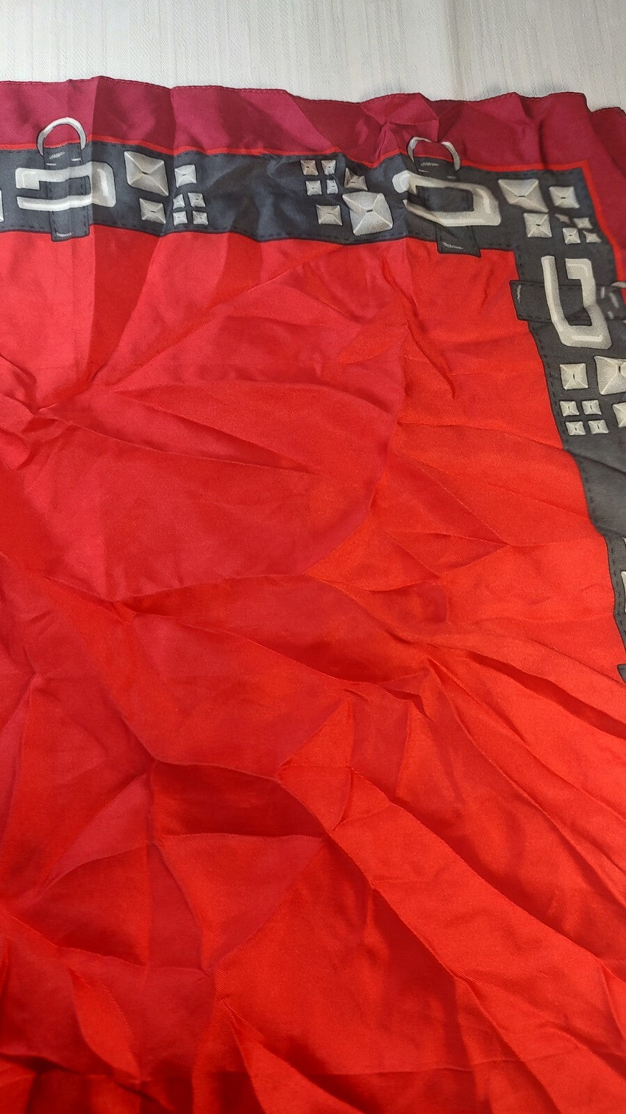 GUESS FOULARD 100% SILK SETA SCARVES SCARF SQUARE MADE IN ITALY