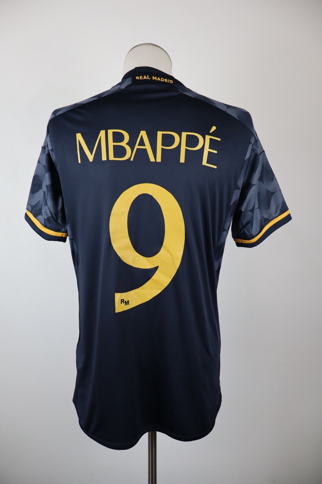 ADIDAS REAL MADRID MBAPPE 9 MAGLIA CALCIO UOMO Tg M SOCCER VINTAGE JERSEY 24/25