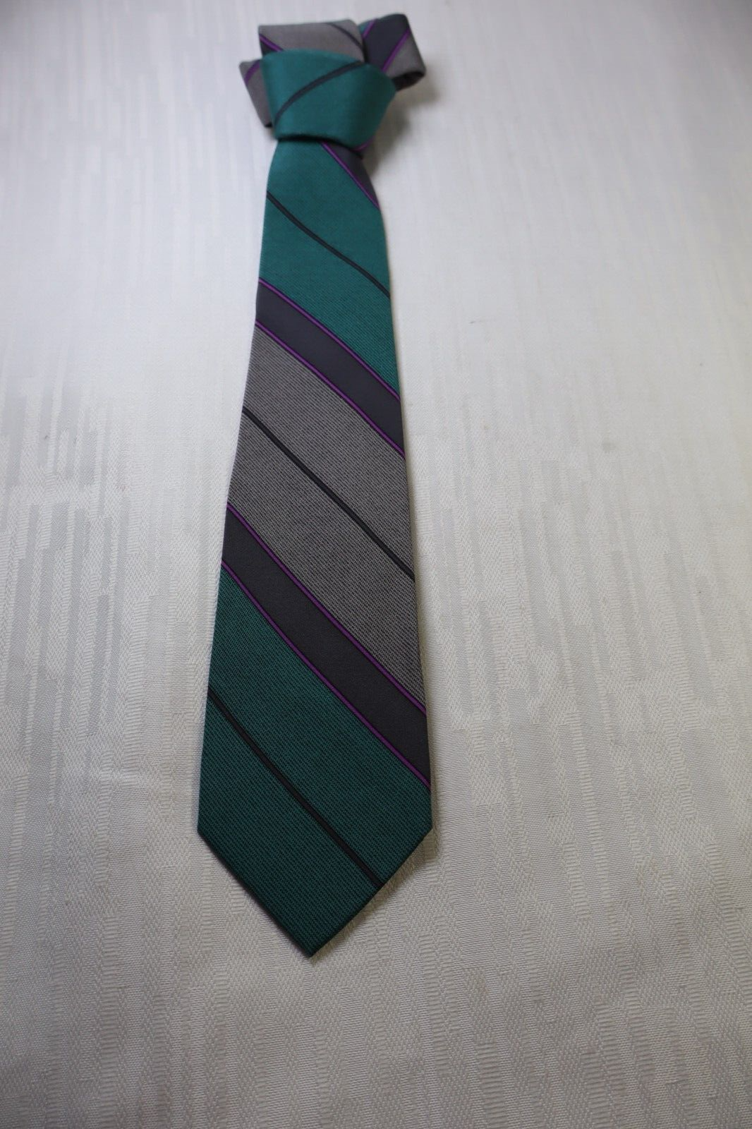MARIO VALENTINO 100% SILK TIE SETA CRAVATTA NECKTIE MADE IN ITALY CLASSIC