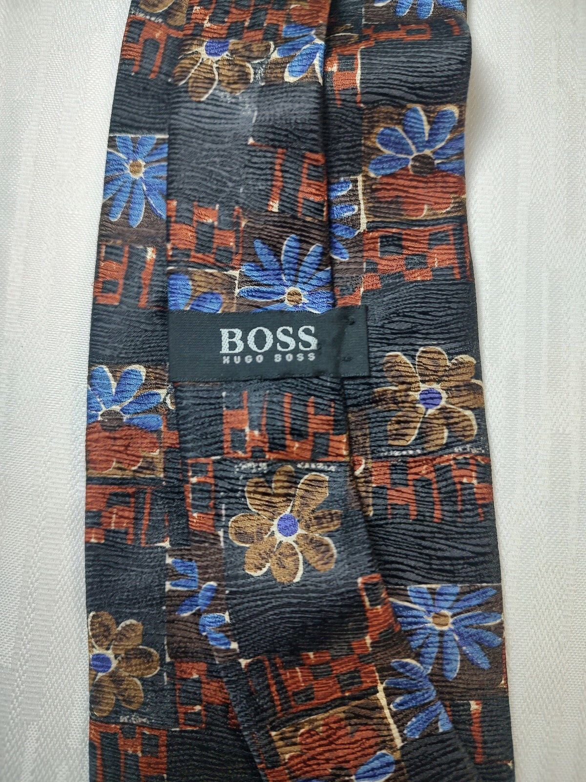 HUGO BOSS 100% SILK TIE SETA CRAVATTA NECKTIE MADE IN ITALY CLASSIC