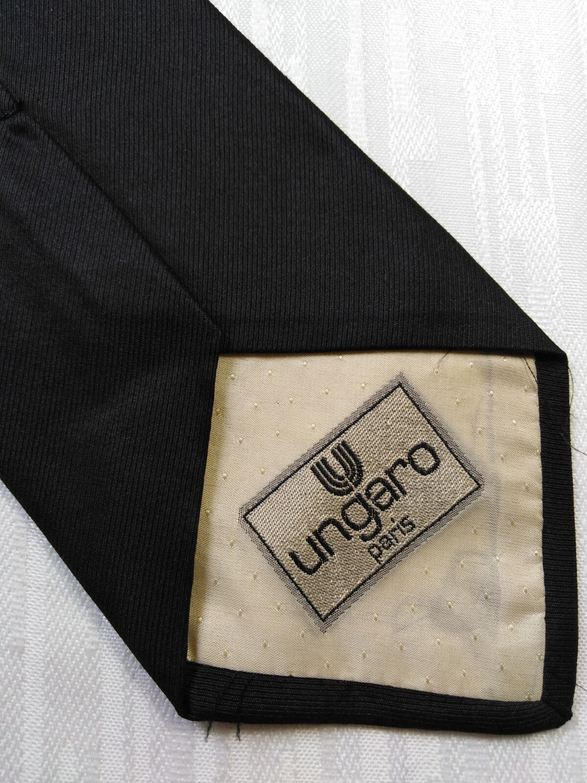 UNGARO PARIS 100% SILK TIE SETA CRAVATTA NECKTIE MADE IN ITALY CLASSIC