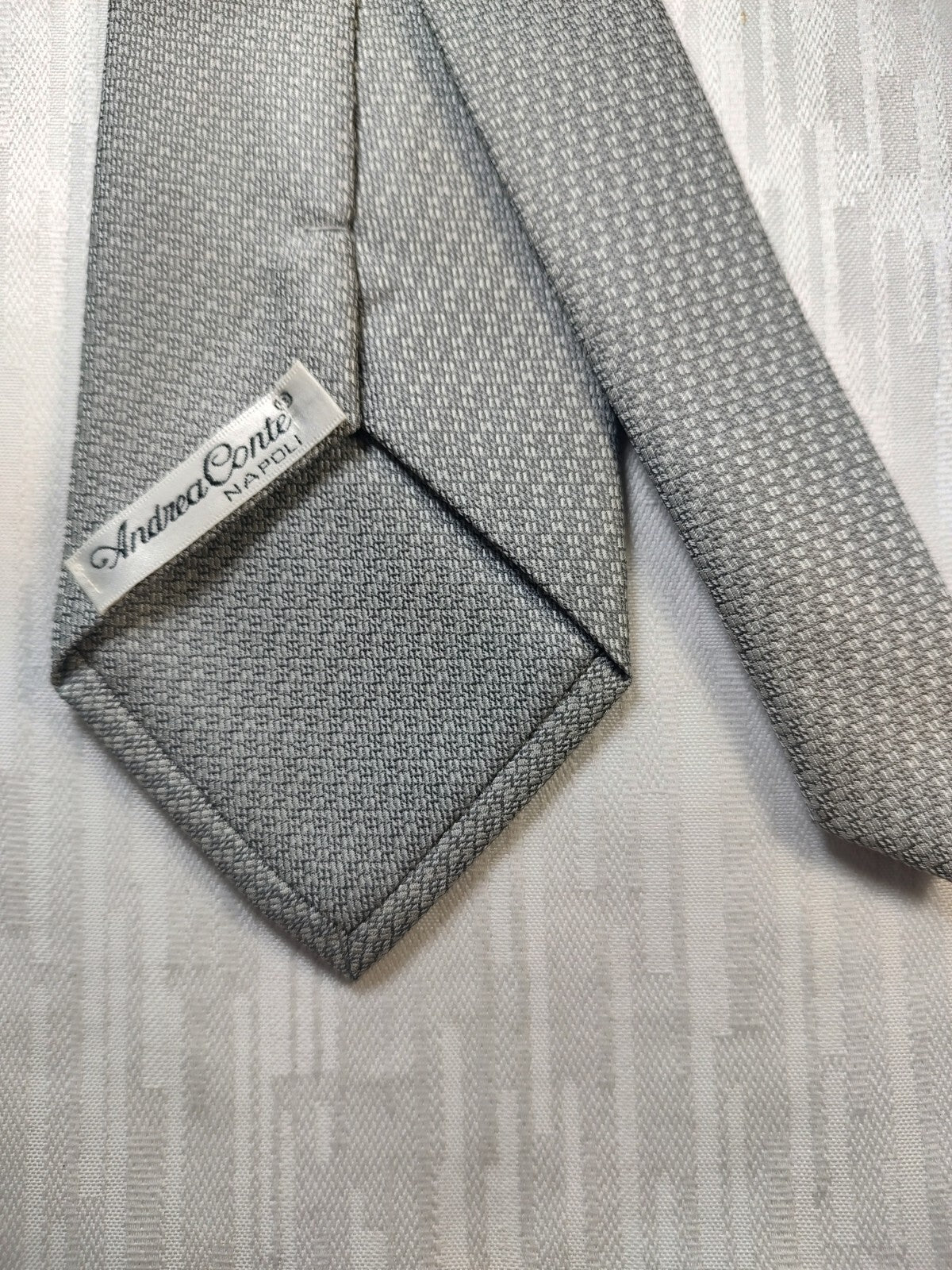 ANDREA CONTE NAPOLI 100% SILK TIE SETA CRAVATTA NECKTIE MADE ITALY SELF TIPPED