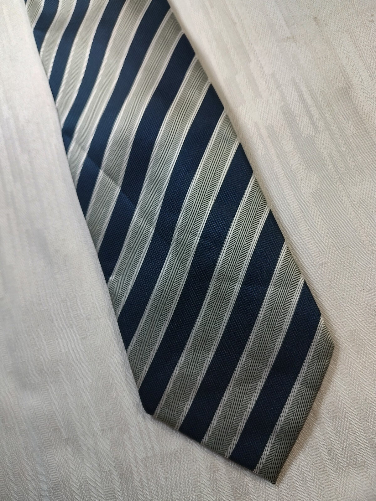 GIORGIO MARIANI 100% SILK TIE SETA CRAVATTA NECKTIE MADE IN ITALY SELF TIPPED