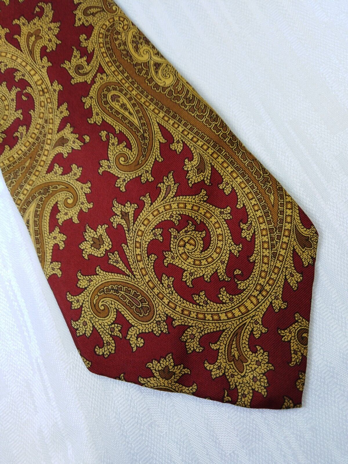 ALBERTO MUCCIOLO 100% SETA SILK TIE CRAVATTA NECKTIE ITALY VINTAGE CLASSIC
