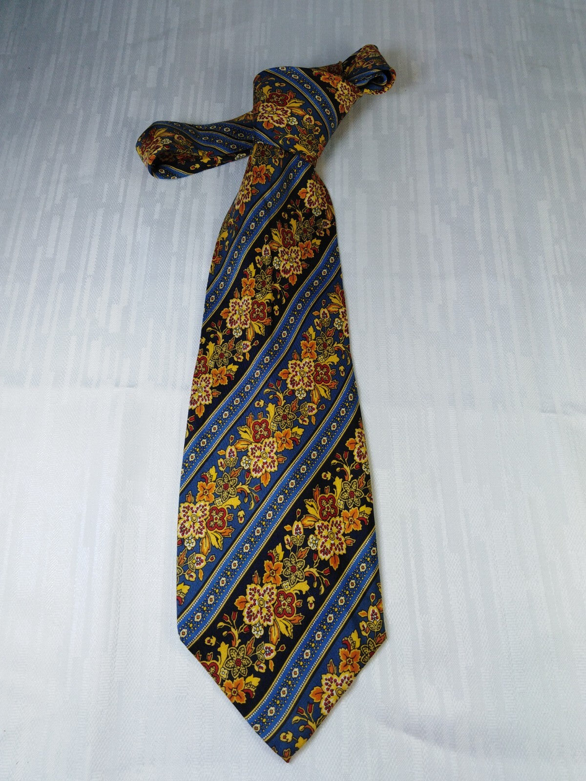 RENATO BALESTRA 100% SILK TIE SETA CRAVATTA NECKTIE ITALY VINTAGE CLASSIC