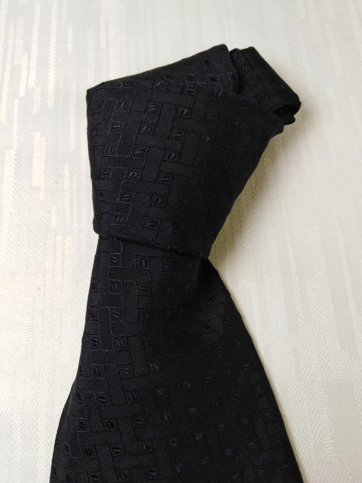 UNGARO ITALY 100% SETA SILK TIE CRAVATTA NECKTIE ITALY VINTAGE
