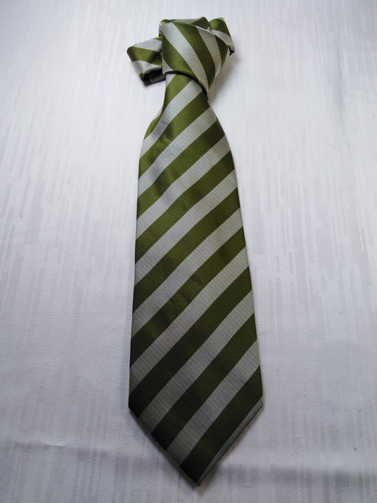 REGINA SCHRECKER 100% SILK TIE SETA CRAVATTA NECKTIE MADE IN ITALY SELF TIPPED