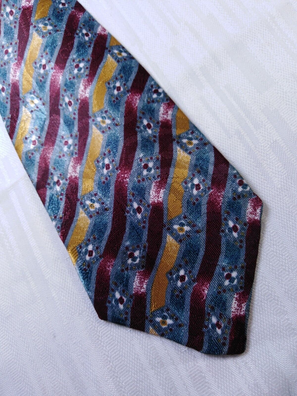 MARIO VALENTINO 100% SETA SILK TIE CRAVATTA NECKTIE ITALY VINTAGE CLASSIC