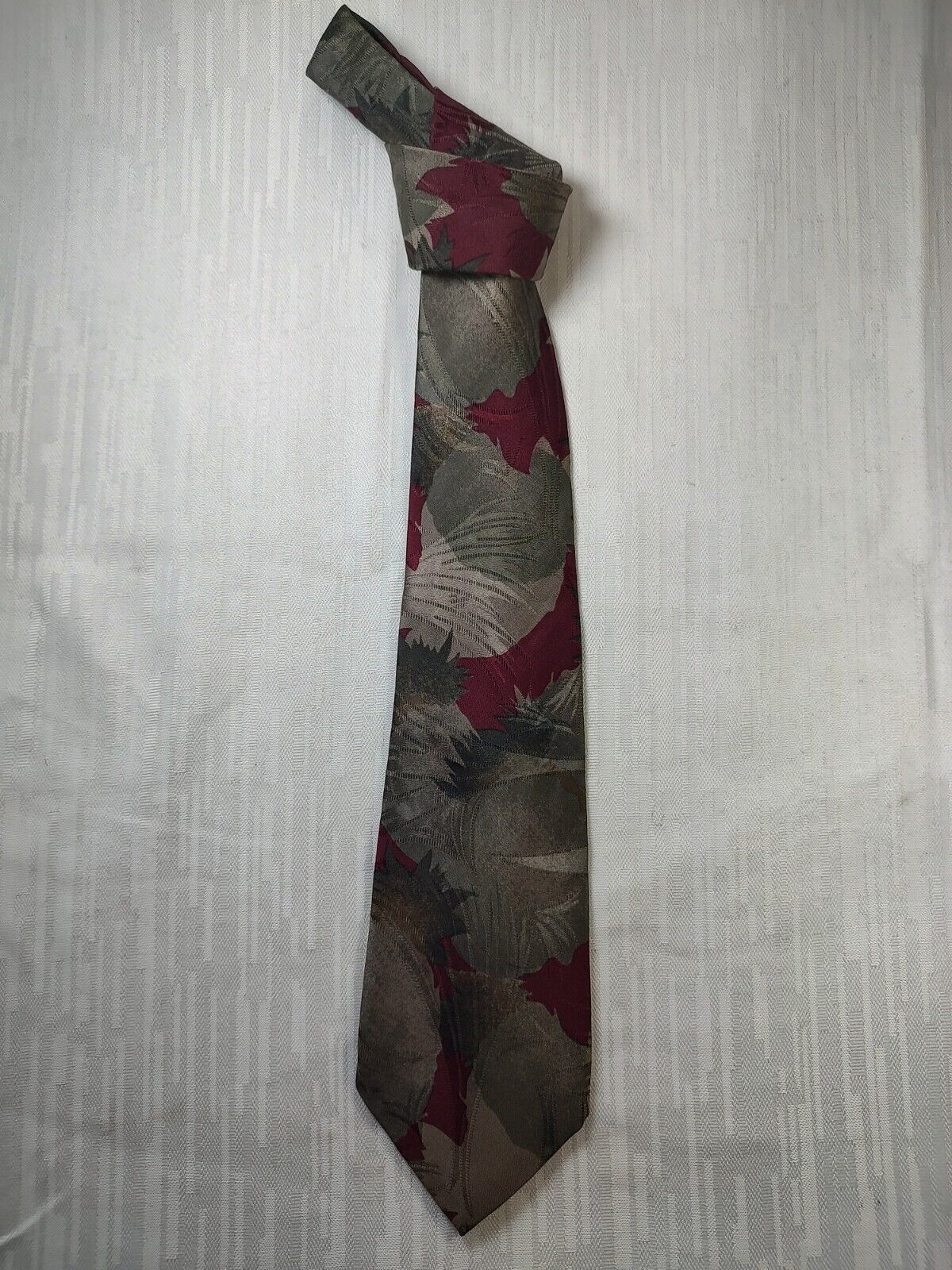 GIVENCHY 100% SILK TIE SETA CRAVATTA NECKTIE MADE IN ITALIA CLASSIC