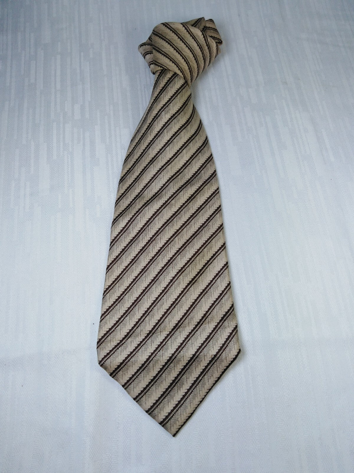 TINO COSMA 100% SETA SILK TIE CRAVATTA NECKTIE ITALY VINTAGE
