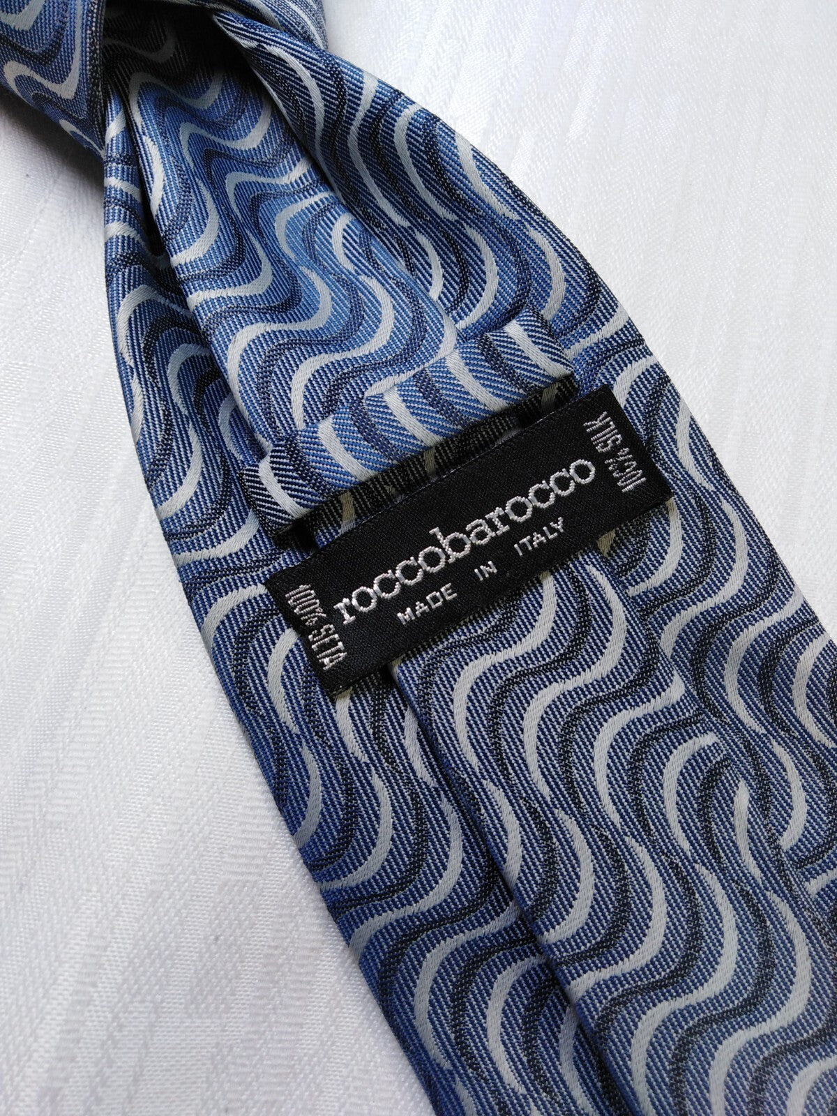 ROCCOBAROCCO 100% SETA SILK TIE CRAVATTA NECKTIE ITALY VINTAGE SELF TIPPED