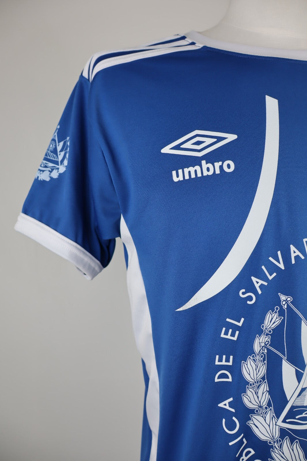 UMBRO EL SALVADOR MAGLIA UOMO TG. L MAN T-SHIRT VINTAGE CASUAL