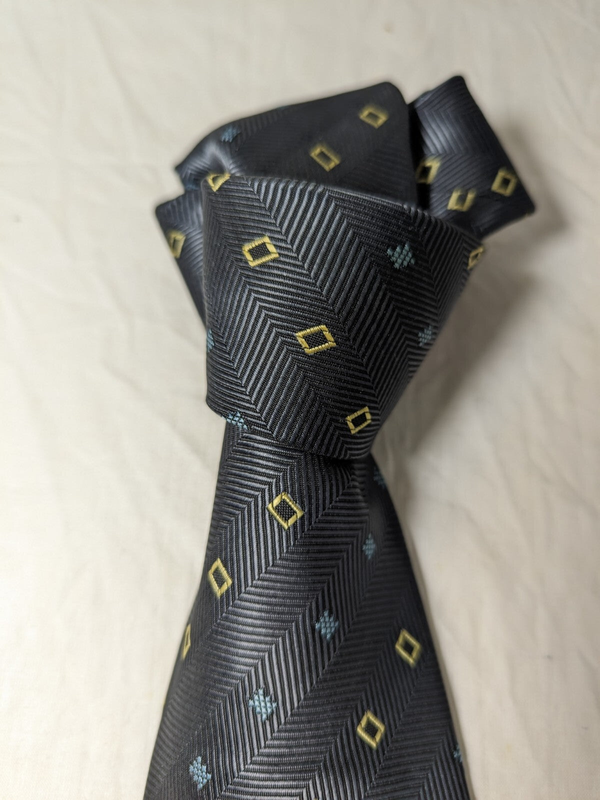 LUCIO LAMBERTI  100%  SILK TIE SETA CRAVATTA SELF TIPPED NECKTIE MADE IN ITALY