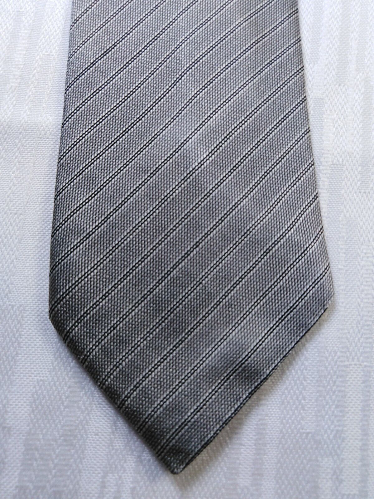 GUY LAROCHE PARIS 100% SETA SILK TIE CRAVATTA NECKTIE MADE ITALY VINTAGE CLASSIC