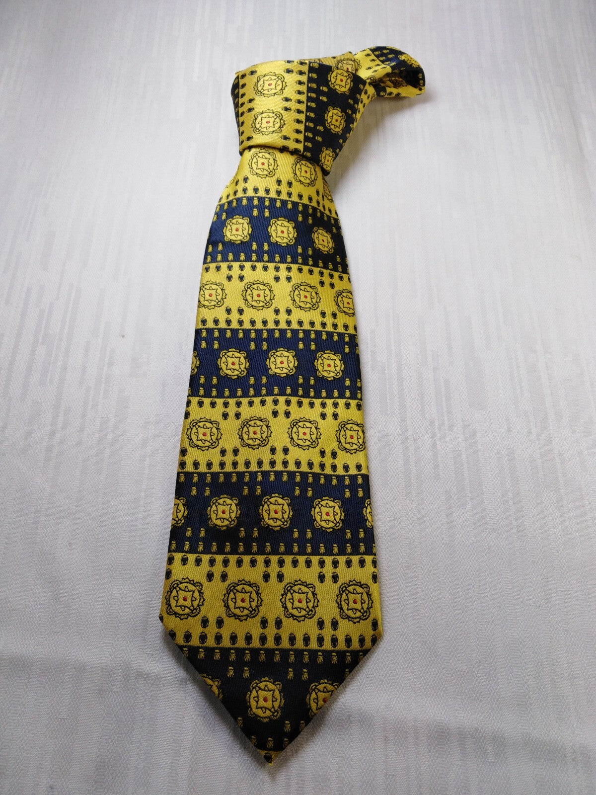 NINO SALZANO 100% SILK TIE SETA CRAVATTA NECKTIE MADE IN ITALY CLASSIC