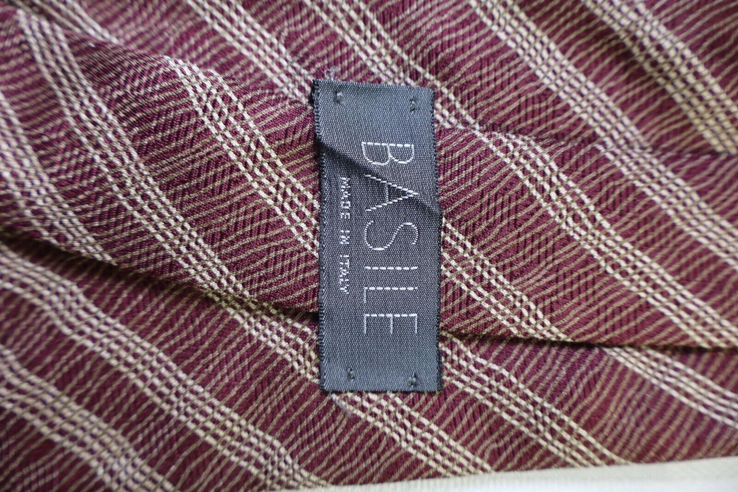 BASILE 100% SILK TIE SETA CRAVATTA NECKTIE MADE ITALY VINTAGE CLASSIC