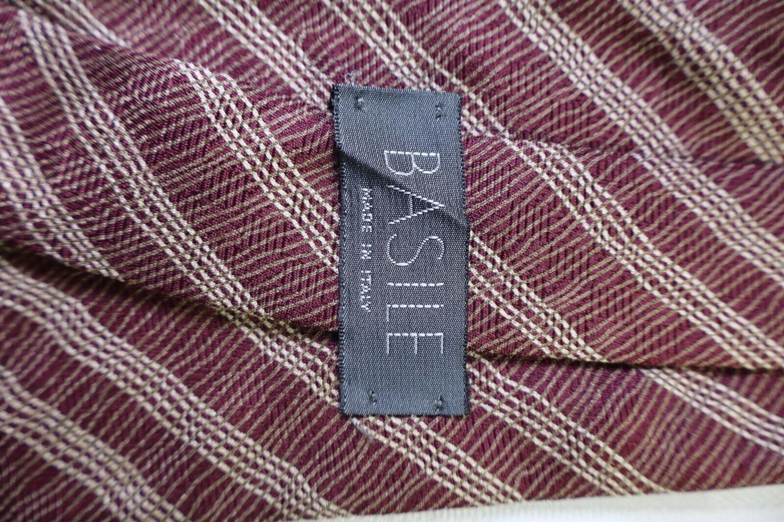 BASILE 100% SILK TIE SETA CRAVATTA NECKTIE MADE ITALY VINTAGE CLASSIC