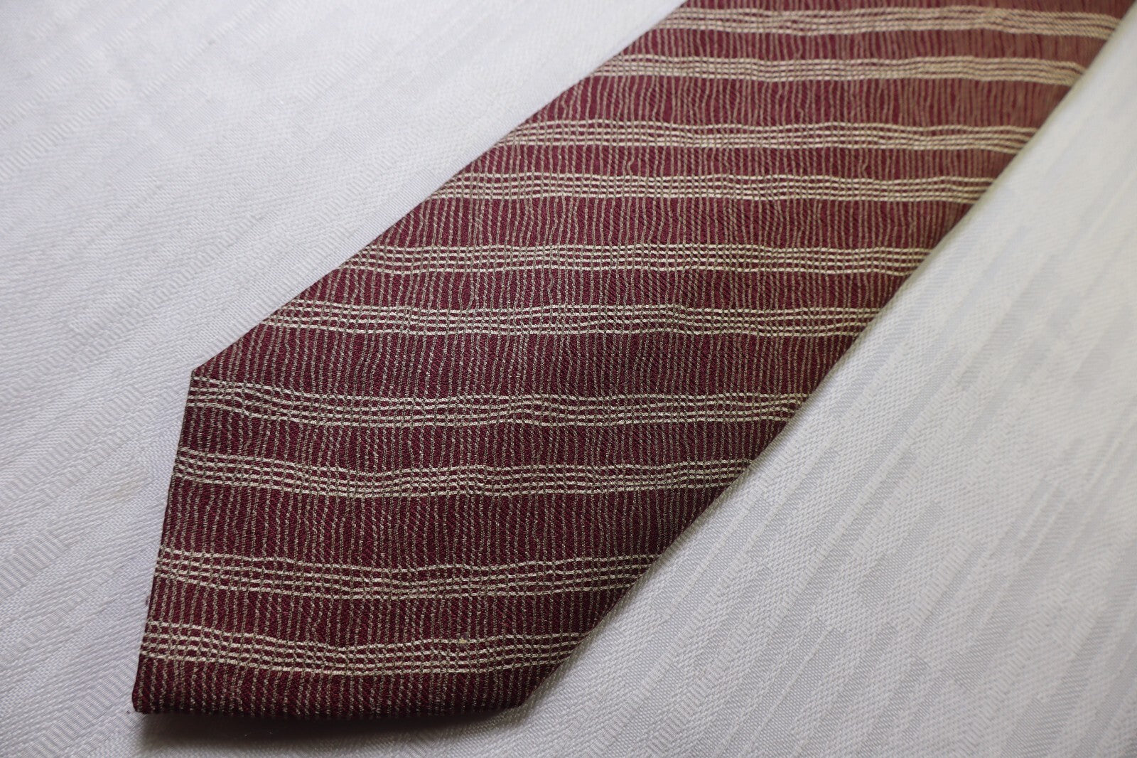 BASILE 100% SILK TIE SETA CRAVATTA NECKTIE MADE ITALY VINTAGE CLASSIC