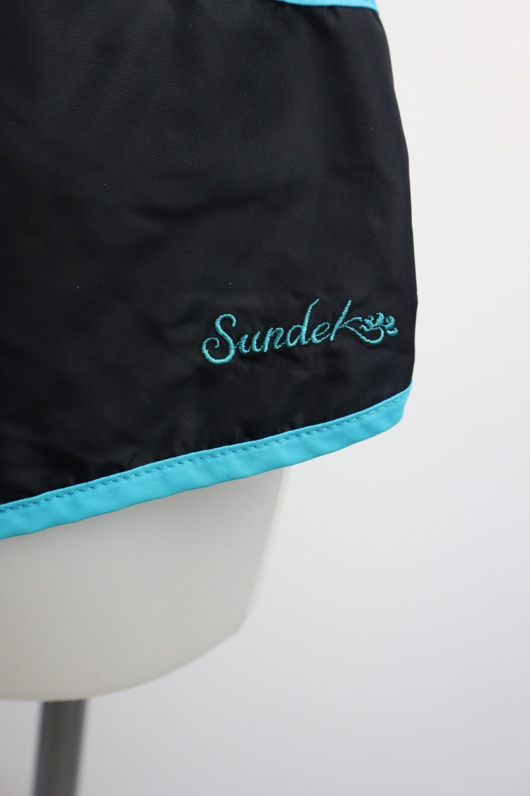 SUNDEK PANTALONCINO DONNA TG M WOMAN VINTAGE SHORTS CASUAL MARE COSTUME