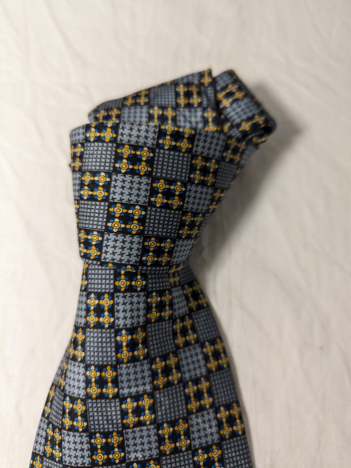 NINO SALZANO 100%  SILK TIE SETA CRAVATTA NECKTIE MADE IN ITALY