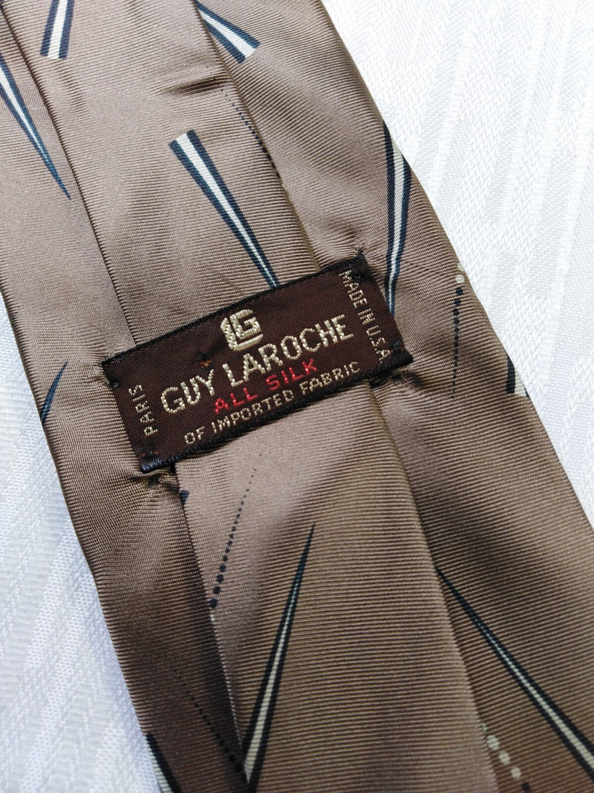 GUY LAROCHE 100% SETA SILK TIE CRAVATTA NECKTIE MADE IN USA VINTAGE CLASSIC