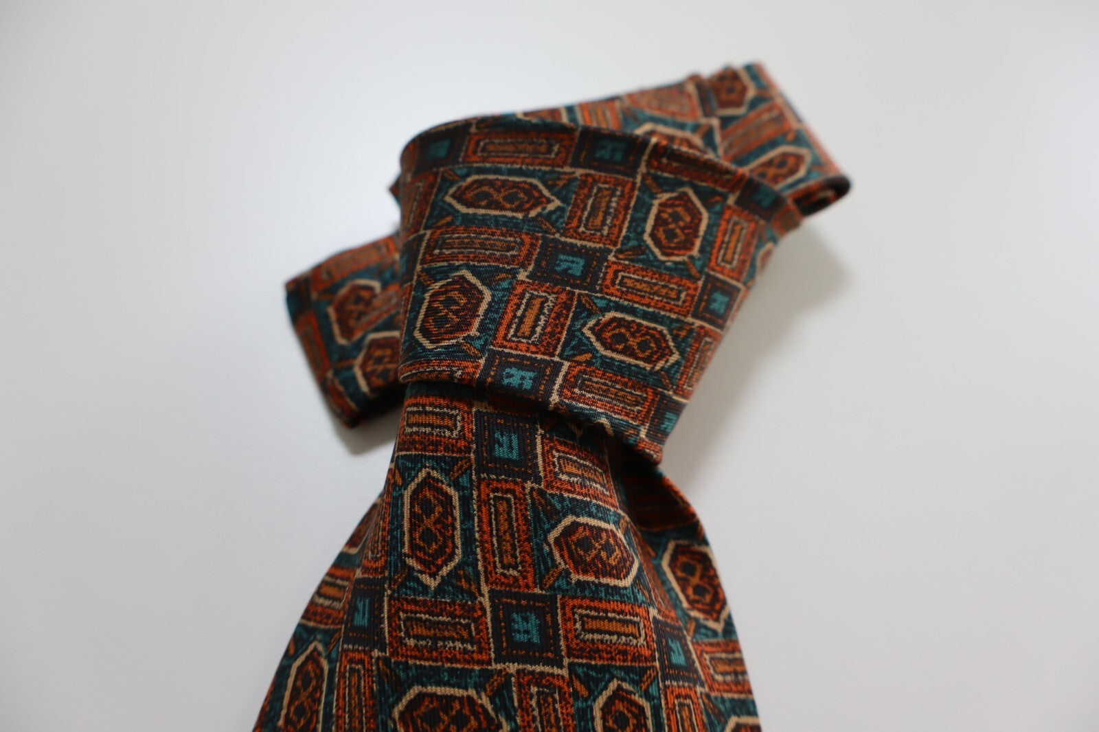 MARIO VALENTINO 100% SILK TIE SETA CRAVATTA NECKTIE MADE IN ITALY CLASSIC