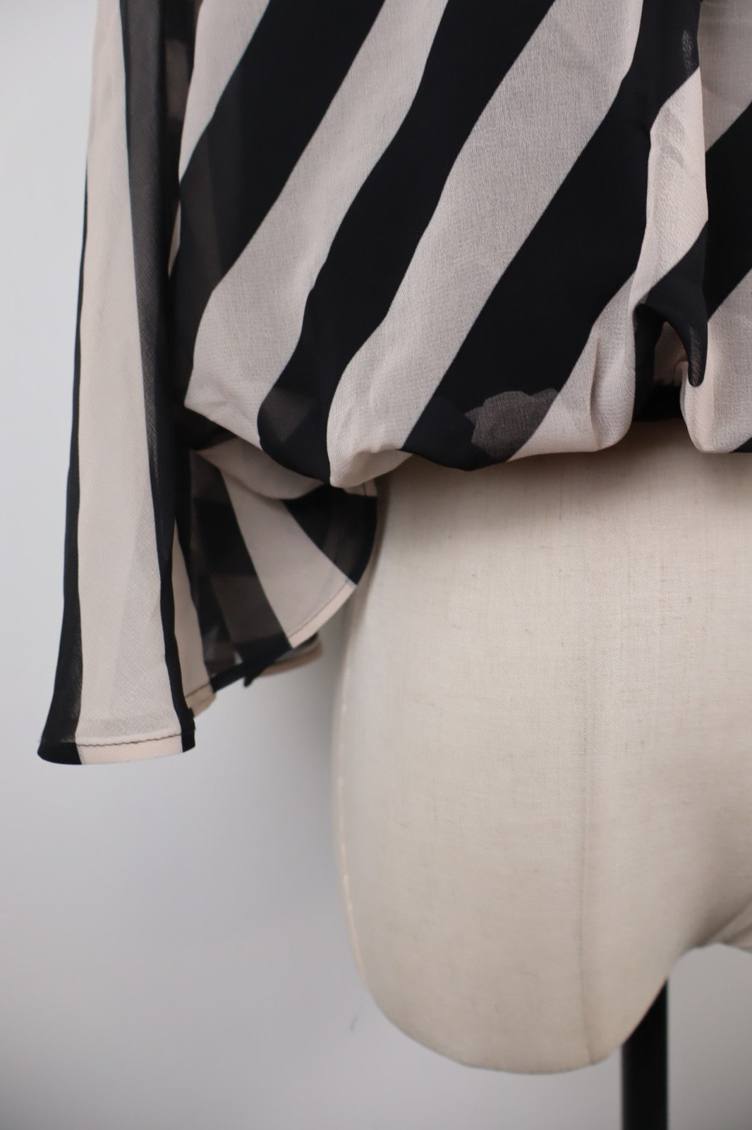 MARELLA MAGLIA BLUSA DONNA TG. S WOMAN CASUAL VINTAGE T-SHIRT TOP VOLANT LOGO