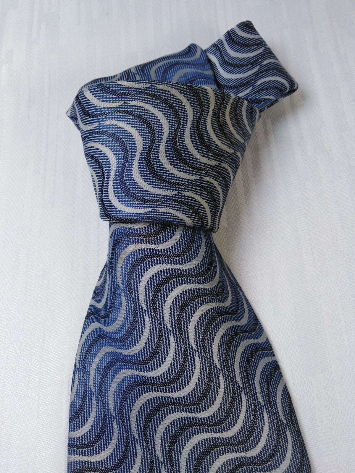 ROCCOBAROCCO 100% SETA SILK TIE CRAVATTA NECKTIE ITALY VINTAGE SELF TIPPED