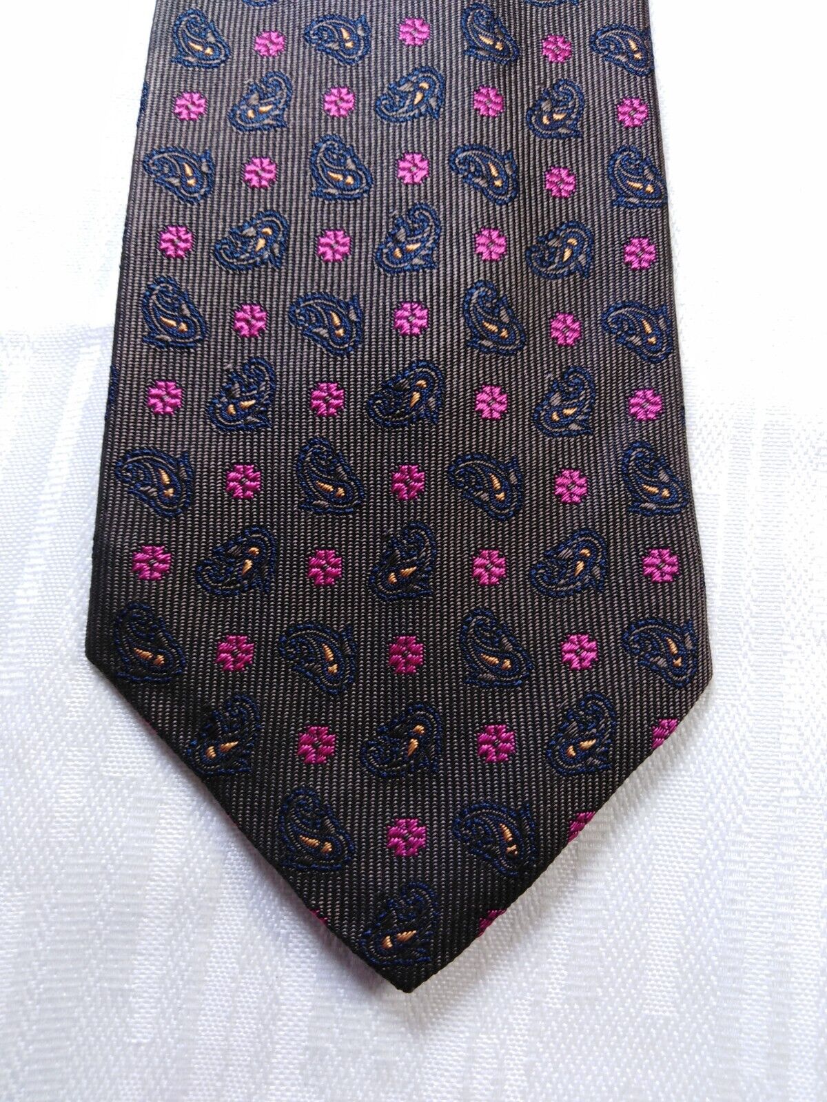 YVES SAINT LAURENT YSL 100% SETA SILK TIE CRAVATTA NECKTIE ITALY VINTAGE CLASSIC