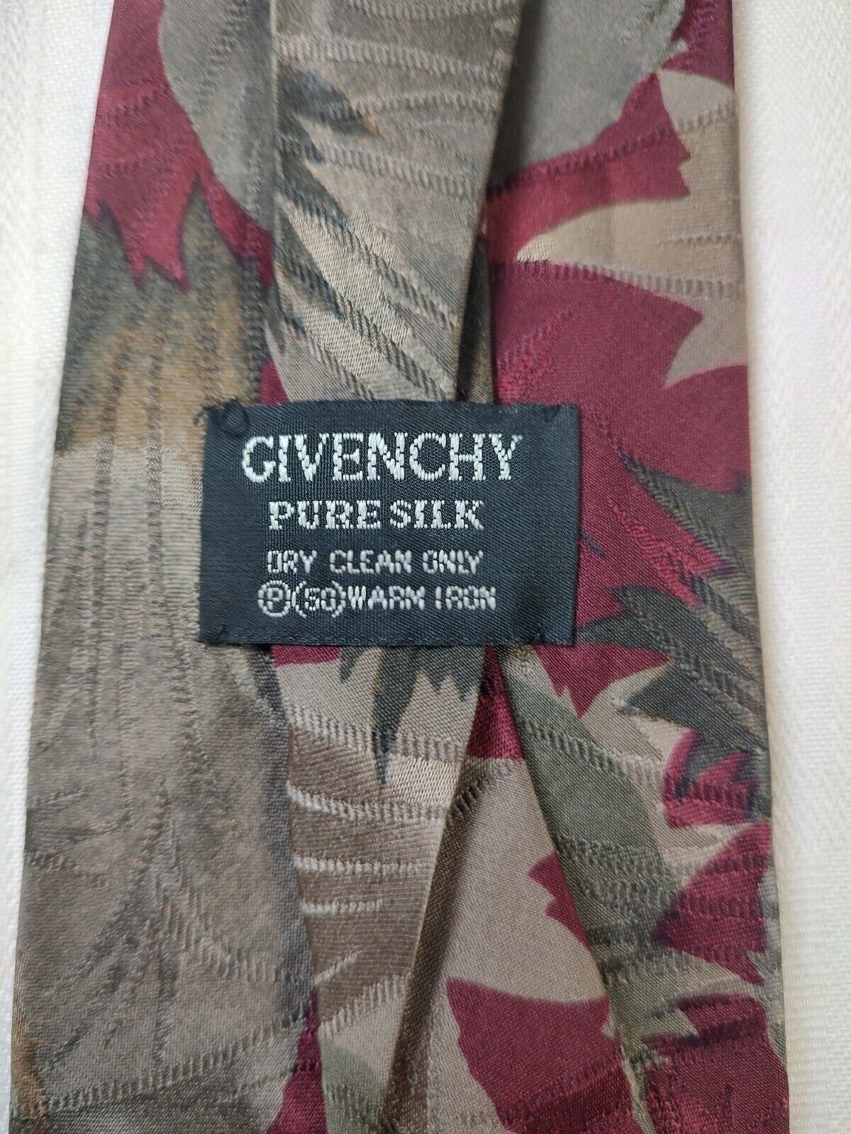 GIVENCHY 100% SILK TIE SETA CRAVATTA NECKTIE MADE IN ITALIA CLASSIC