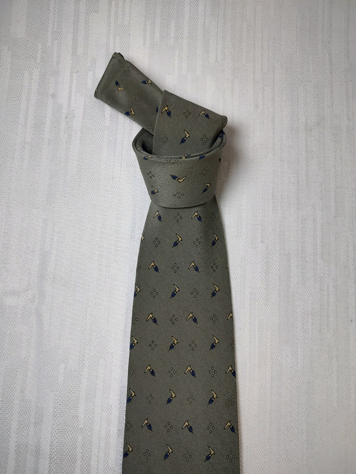 TRUSSARDI 100% SILK TIE SETA CRAVATTA NECKTIE MADE IN ITALY CLASSIC