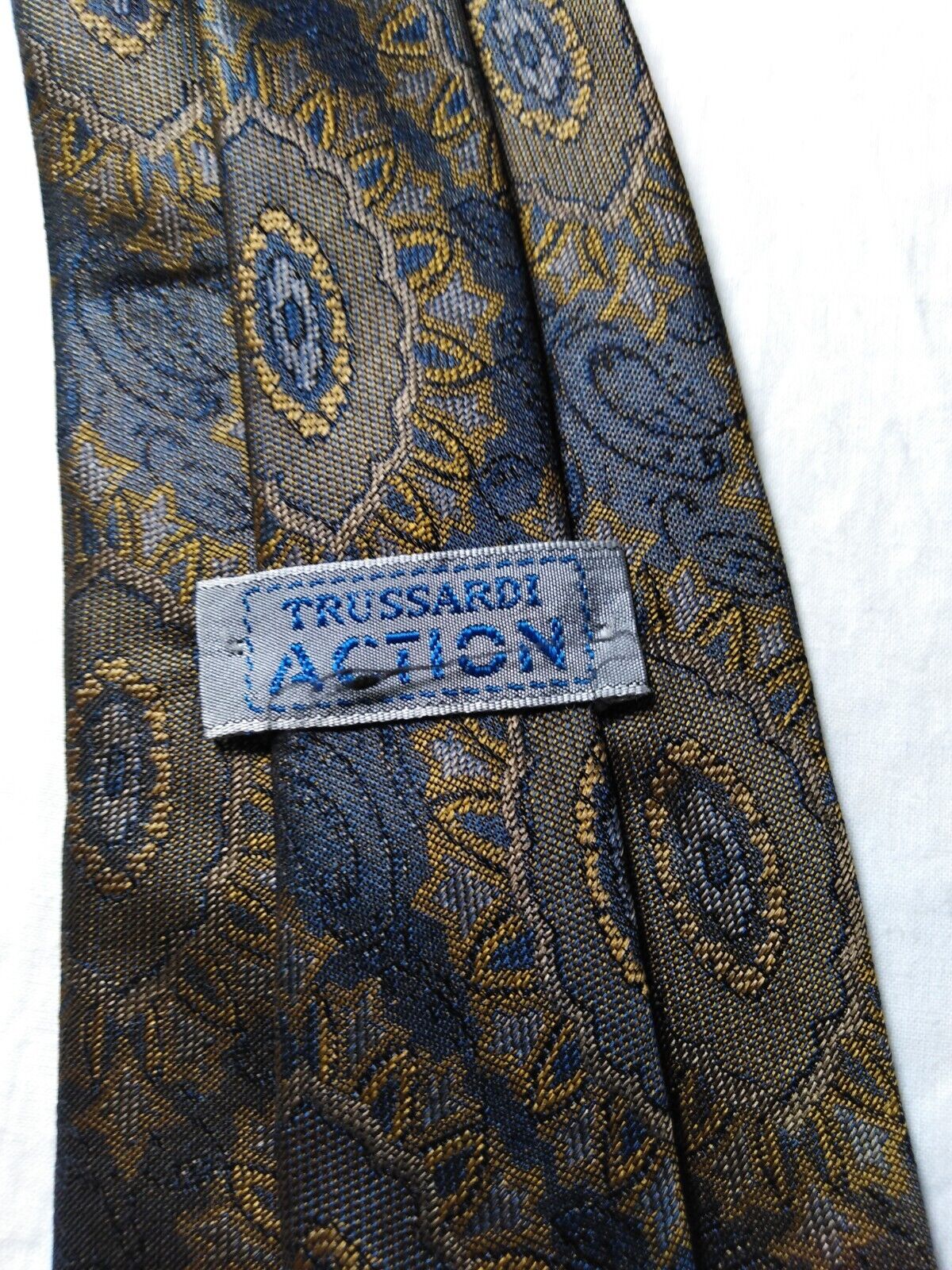 TRUSSARDI ACTION 100% SILK TIE SETA CRAVATTA NECKTIE MADE IN ITALY
