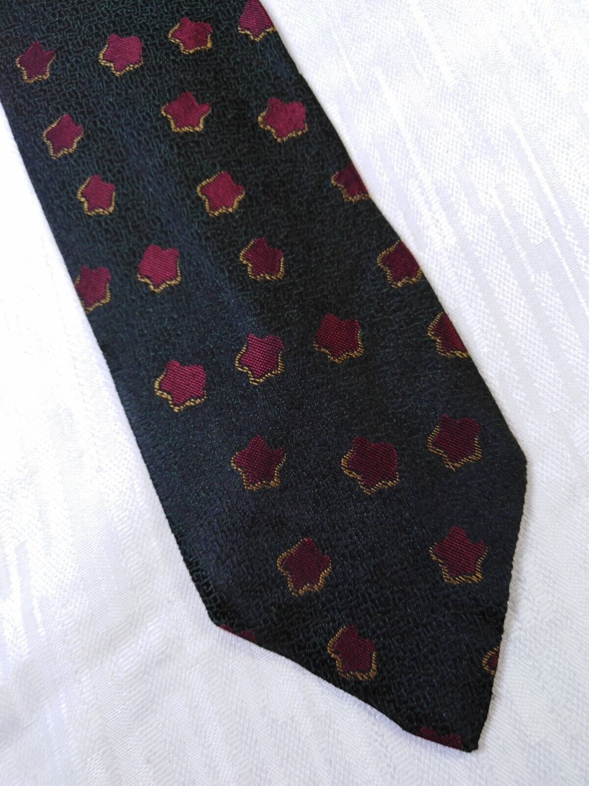 HUGO BOSS 100%  SILK TIE SETA CRAVATTA NECKTIE MADE IN ITALY