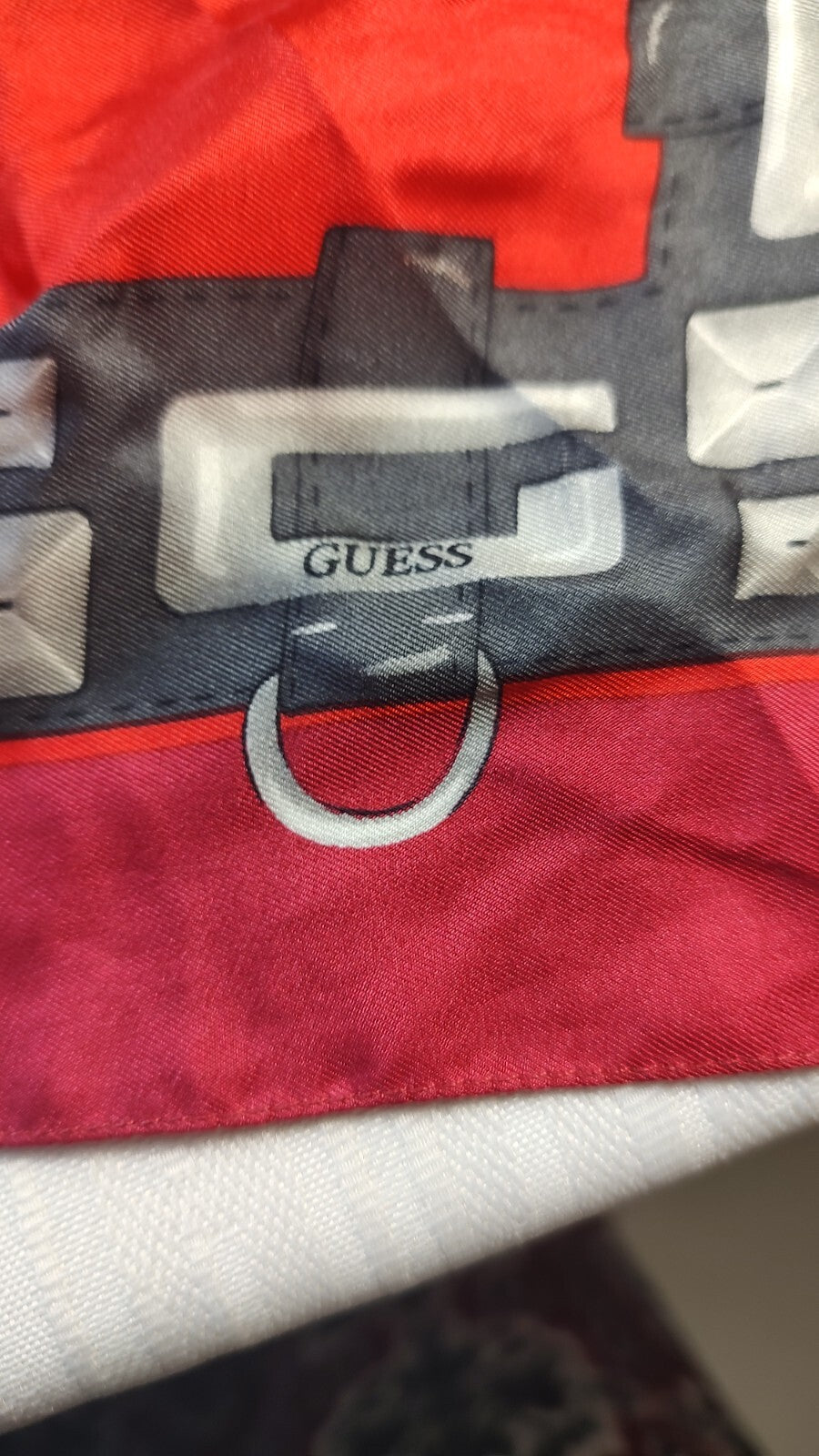 GUESS FOULARD 100% SILK SETA SCARVES SCARF SQUARE MADE IN ITALY