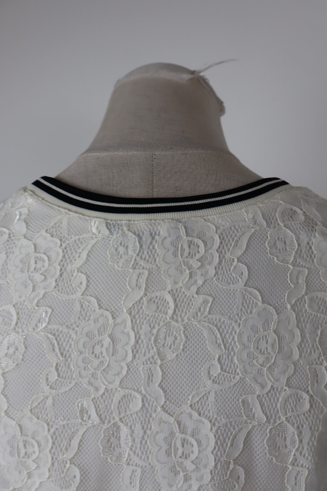 GUESS MAGLIA DONNA TG. S WOMAN CASUAL VINTAGE T-SHIRT TOP IN PIZZO