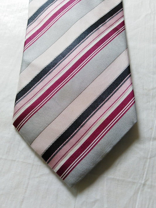 HUGO BOSS 100% SILK TIE SETA CRAVATTA NECKTIE MADE IN ITALY